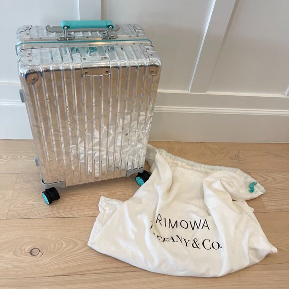 Authentic Like New Rimowa x Tiffany & Co. Rock Cut Cabin Silver Rolling Suitcase - Picture 2 of 16